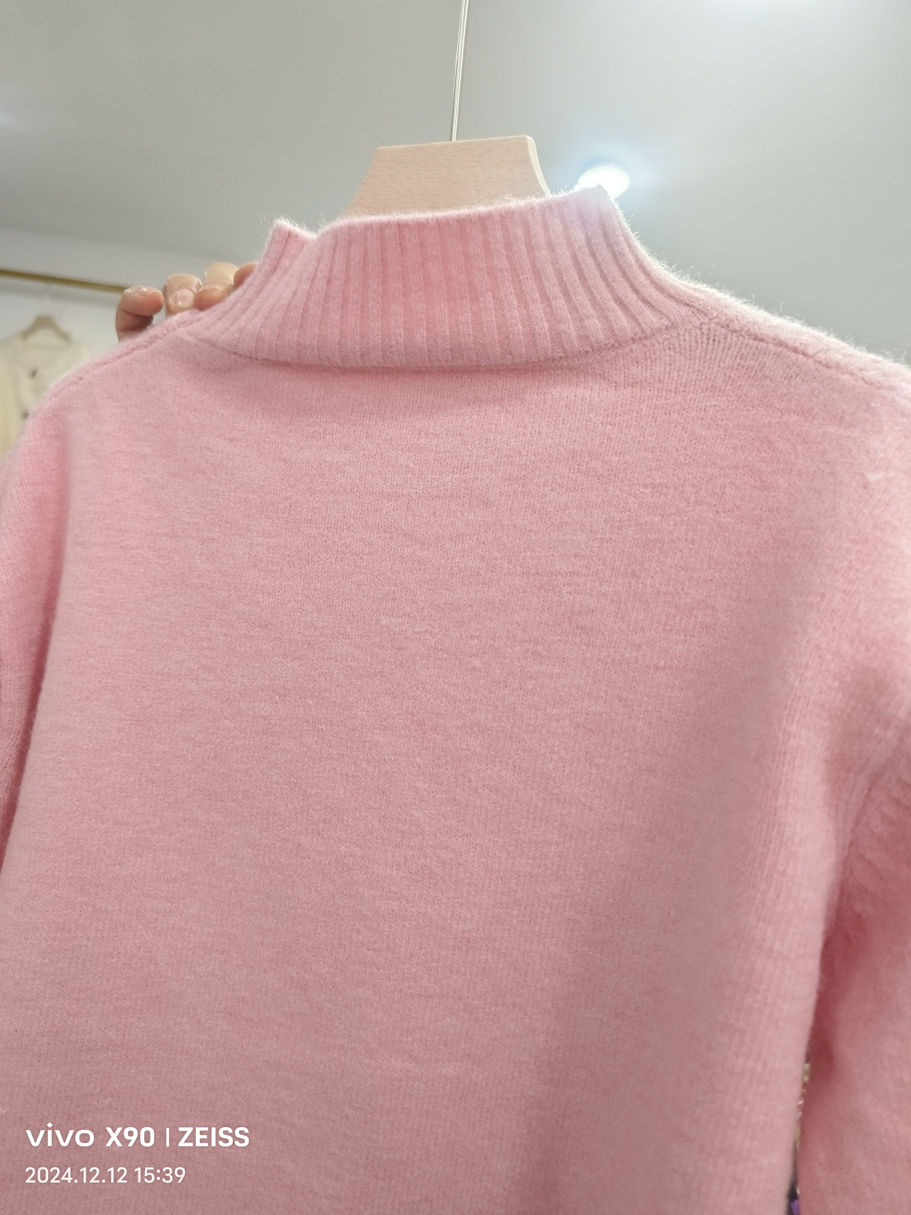 和尚哥5推荐半高领毛衣