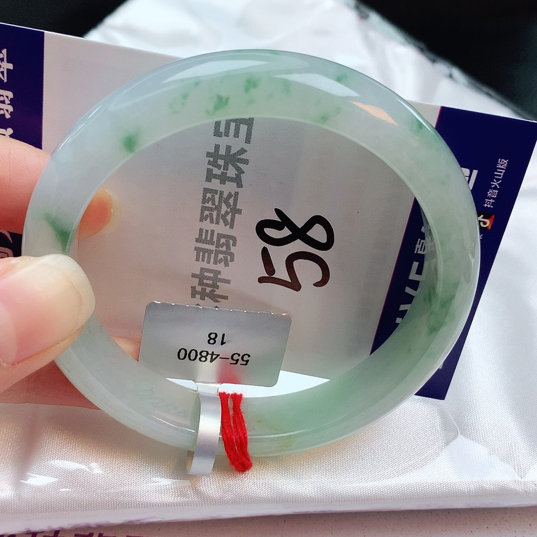 翡翠手镯未镶嵌缅甸天然A货翡翠手镯