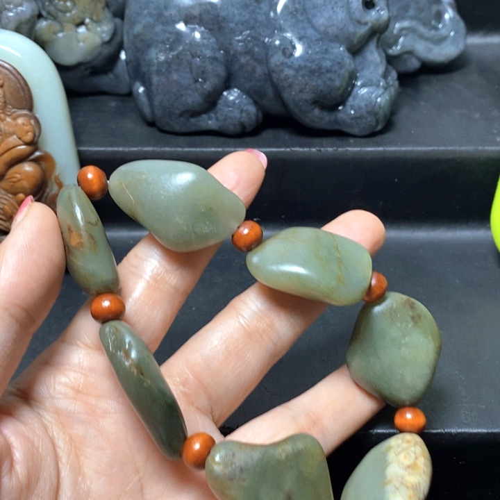 和田玉（糖玉）未镶嵌颈饰