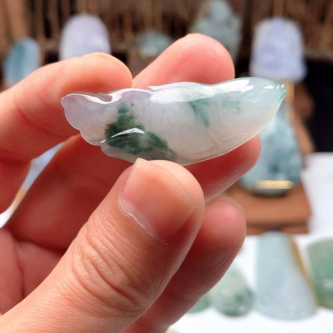 定制翡翠未镶嵌挂件