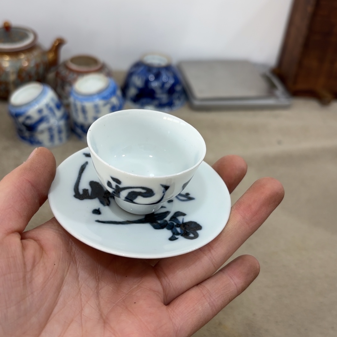 瓷片非常好看漂亮的物品 