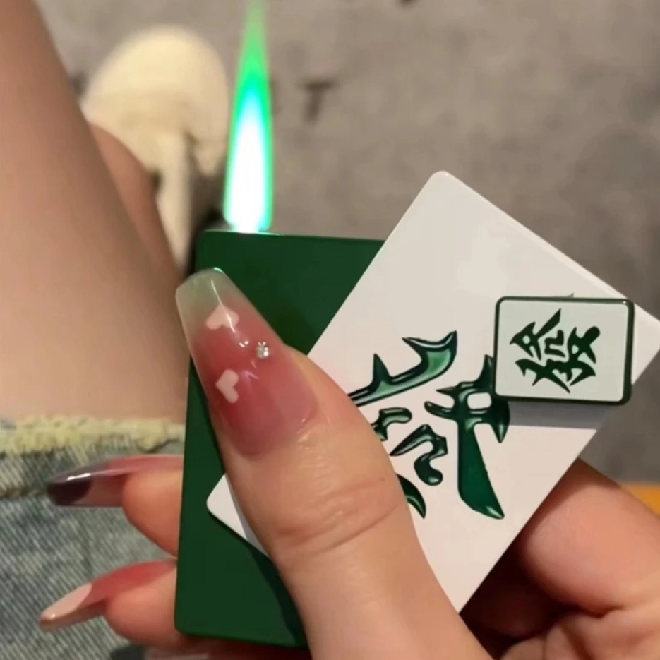 网红扑克牌旋转解压高颜值创意金属麻将打火机防风绿焰潮玩送男友