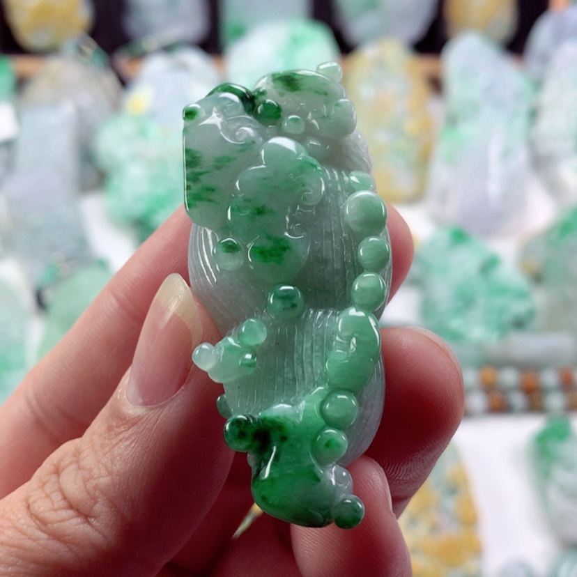 【闪购商品】翡翠吊坠(不含链)未镶嵌