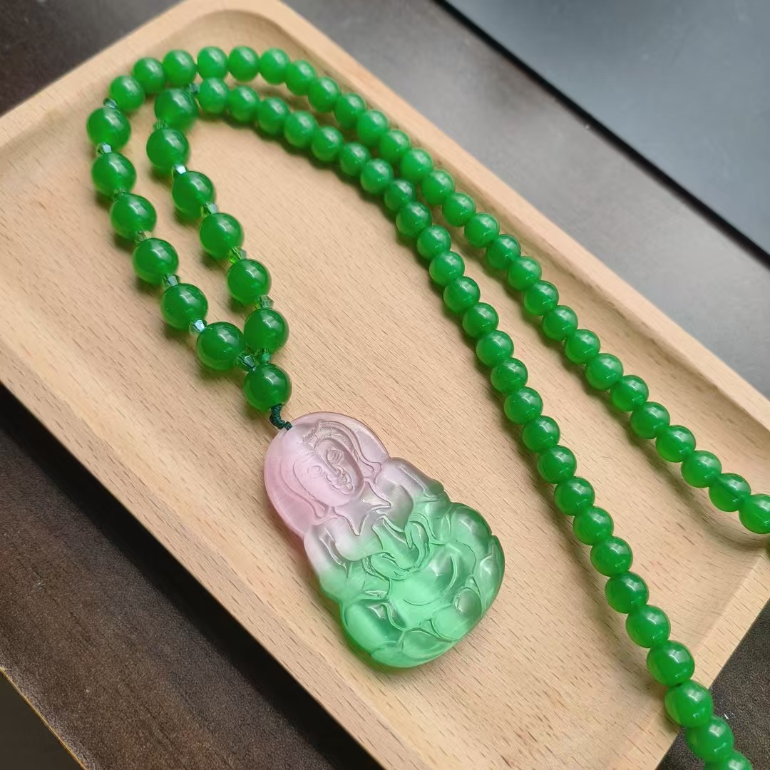 C666绿色饰品坠链雕刻链子女士素款毛衣链时尚无礼盒