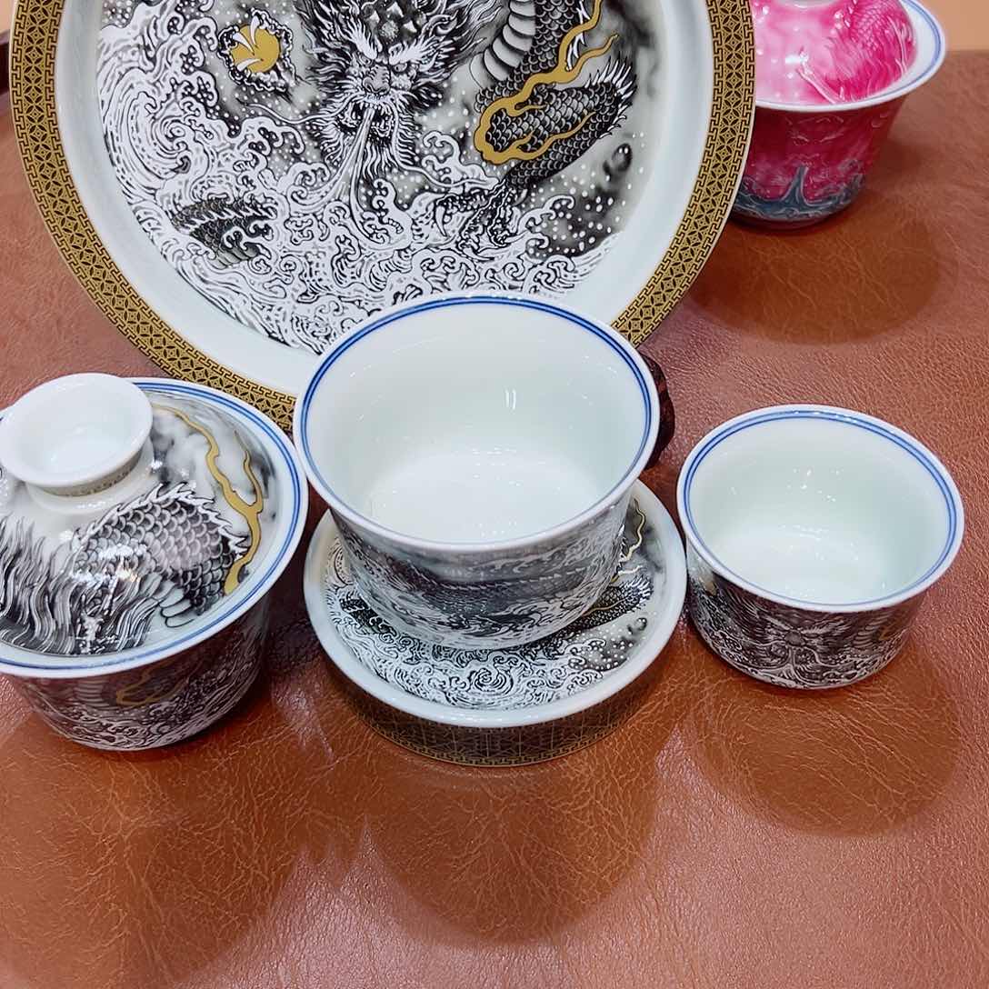 摆件景德镇陶瓷学院等单位联合举办了