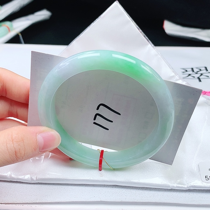 翡翠手镯未镶嵌缅甸天然a货手镯58+