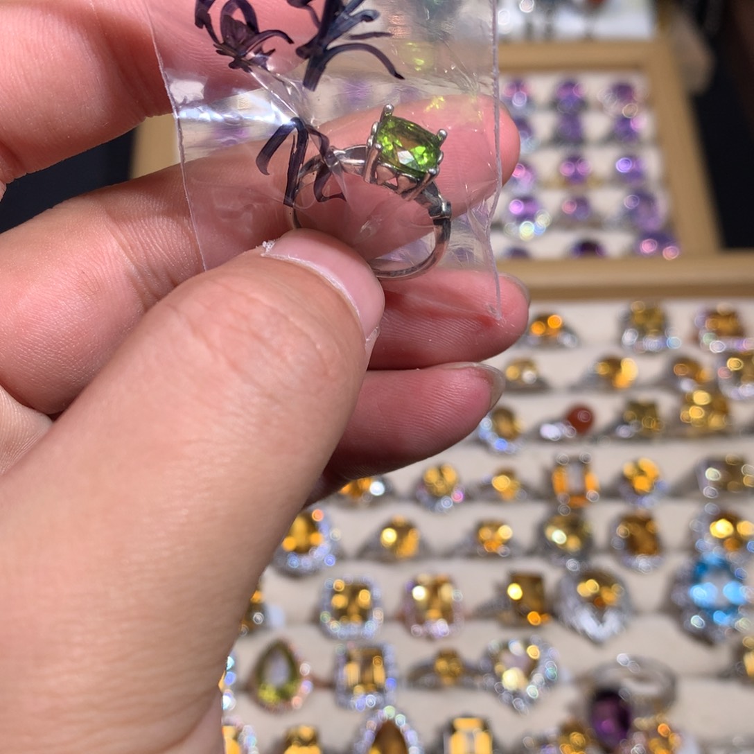 【闪购商品】水晶戒指银S925镶嵌每****觉戒指