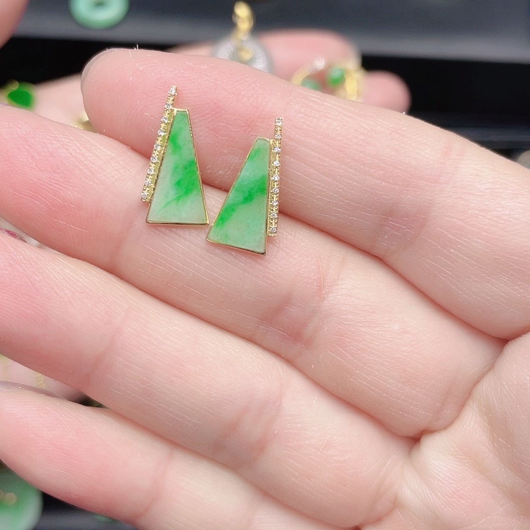 翡翠耳饰18K金镶嵌天然翡翠