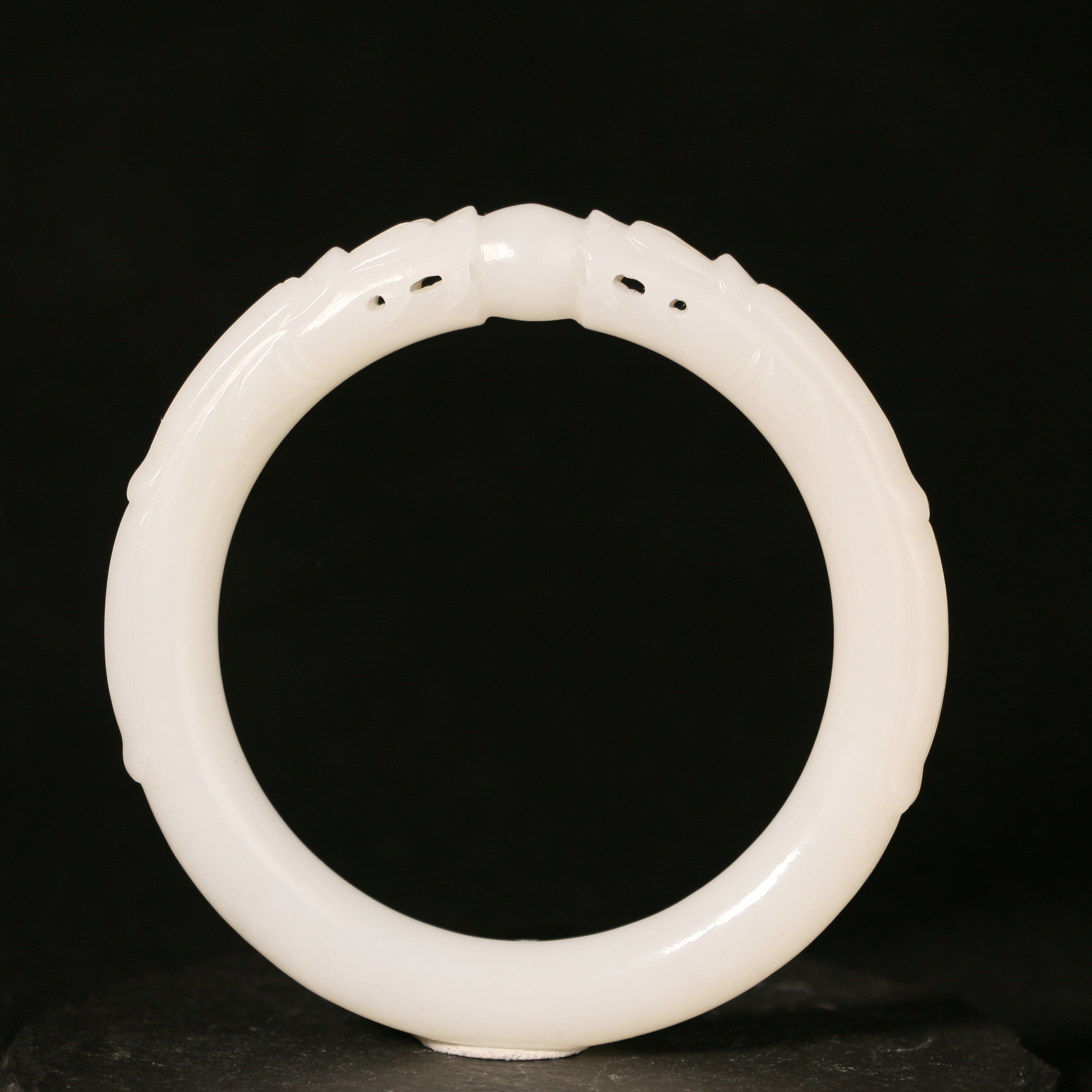 清代 12L16  清 和田玉双龙戏珠手镯