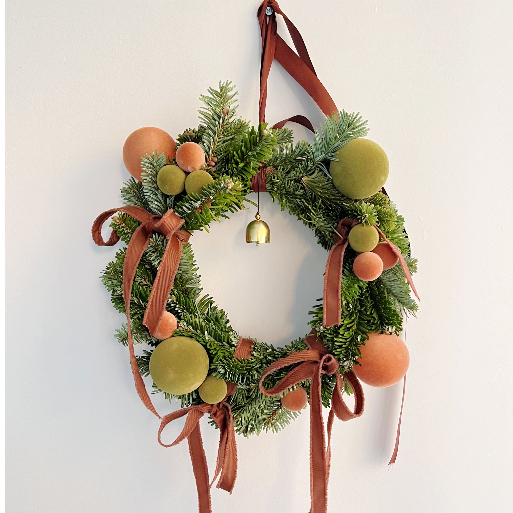 【我种花】诺贝松手作圣诞花环低饱和焦糖橄榄绿秋冬温柔氛围鲜切花