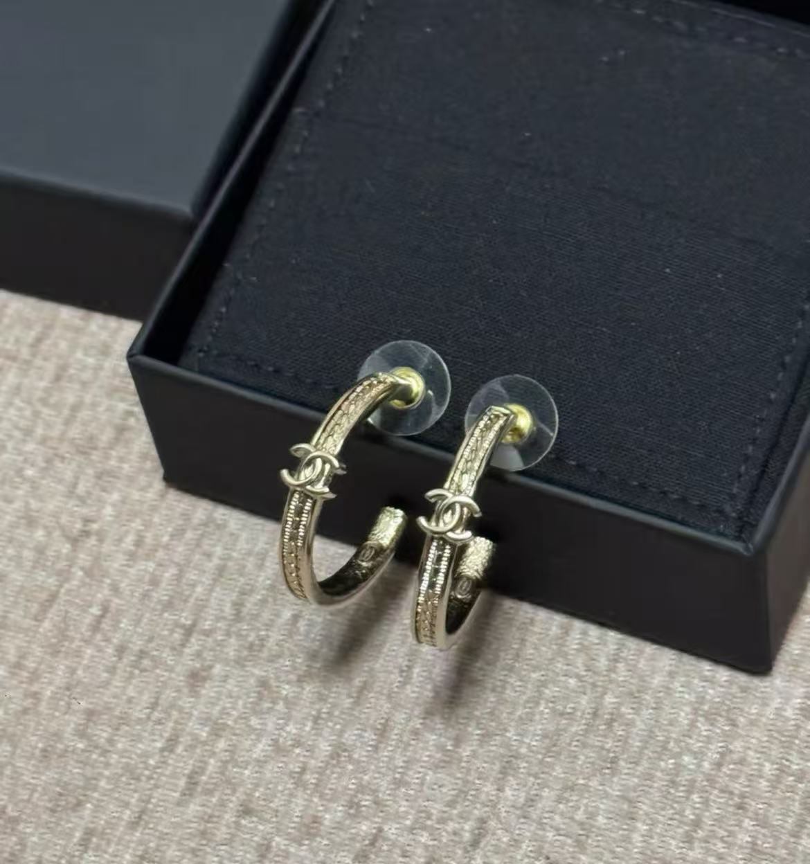 99新 Chanel/香奈儿 CHANEL耳圈 他人勿拍链接