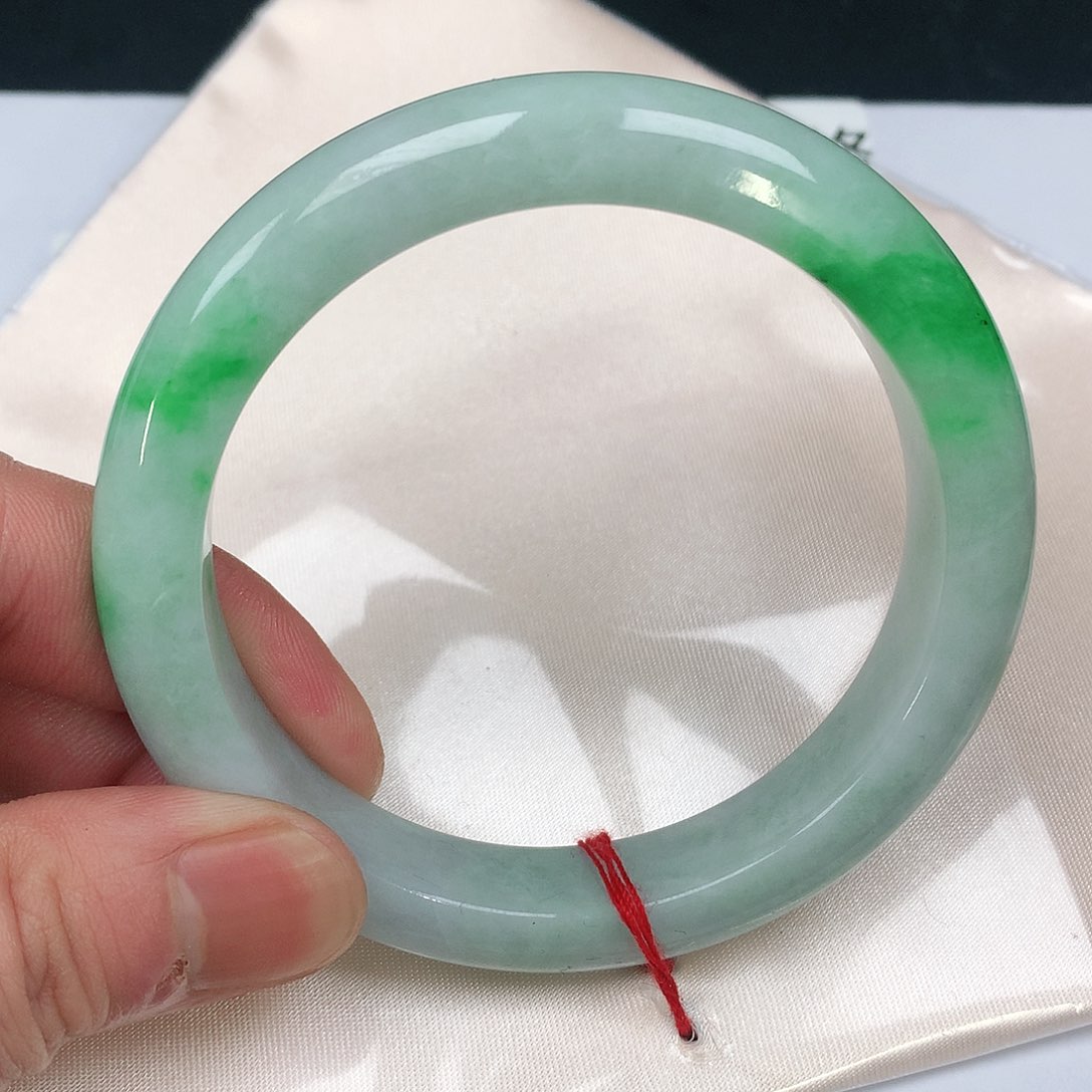 翡翠手镯未镶嵌圈60