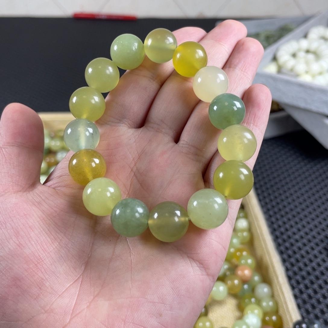 蛇纹石玉未镶嵌手链