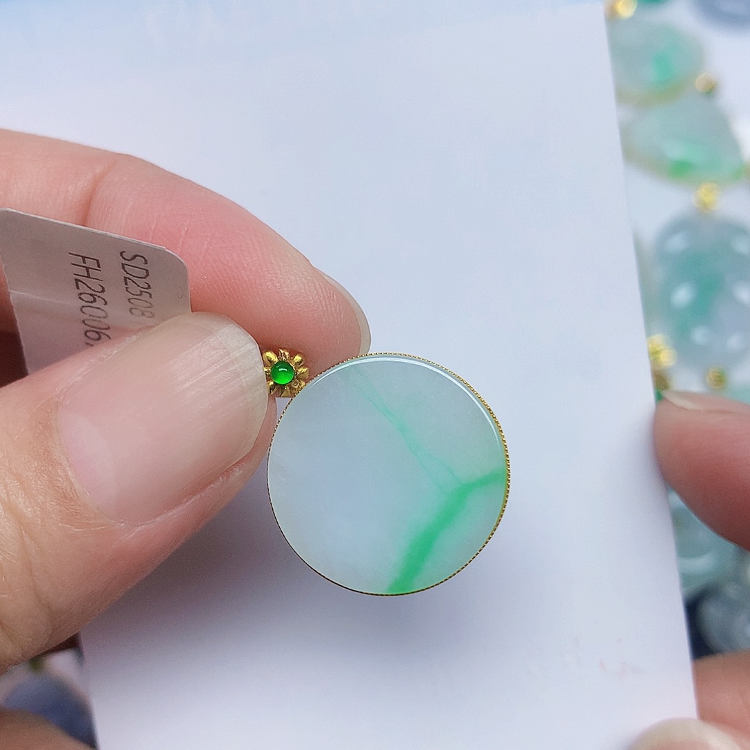 翡翠18K金镶嵌颈饰2478975