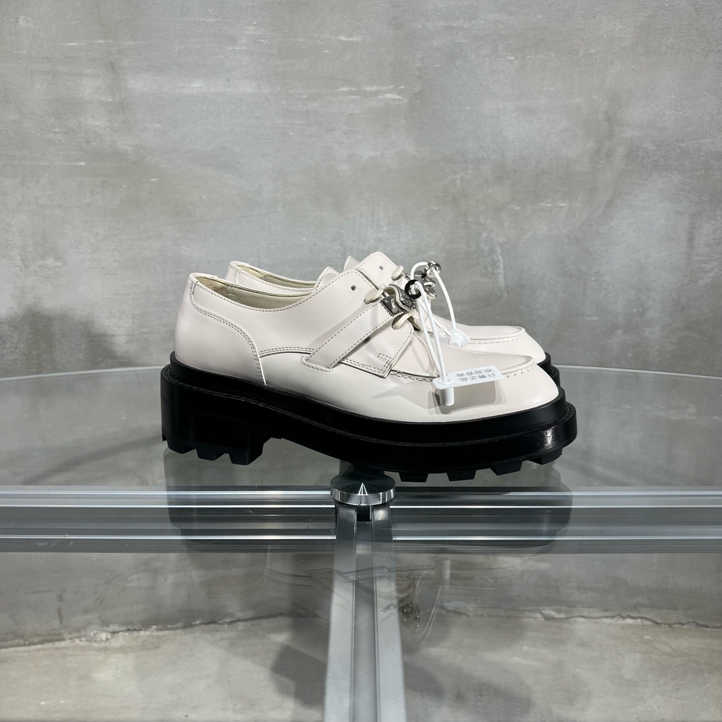 未使用 Hermes/爱马仕 Kelly扣 厚底乐福鞋 原盒 35.5码 YH10123