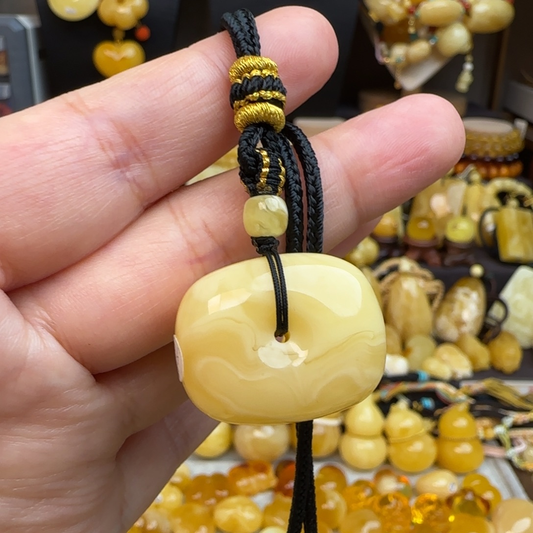 未镶嵌套链蜜蜡天然俄料浓白蜜蜡方扣