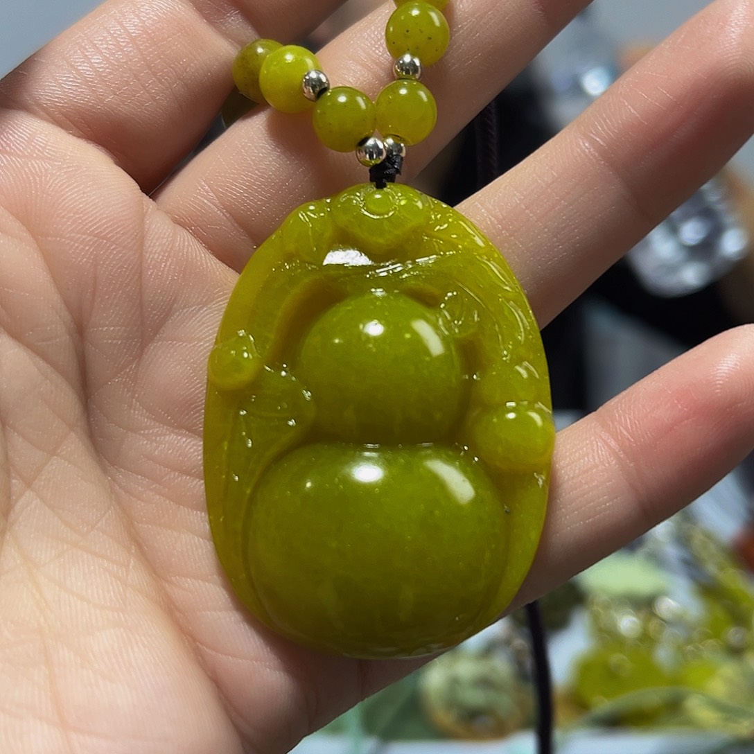 蛇纹石玉未镶嵌颈饰