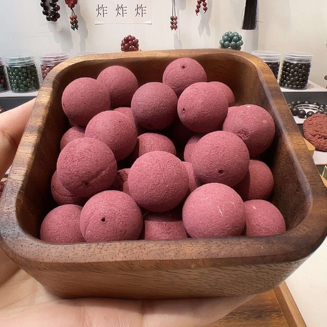 泥塑宫中香约1.8丑散珠两串量