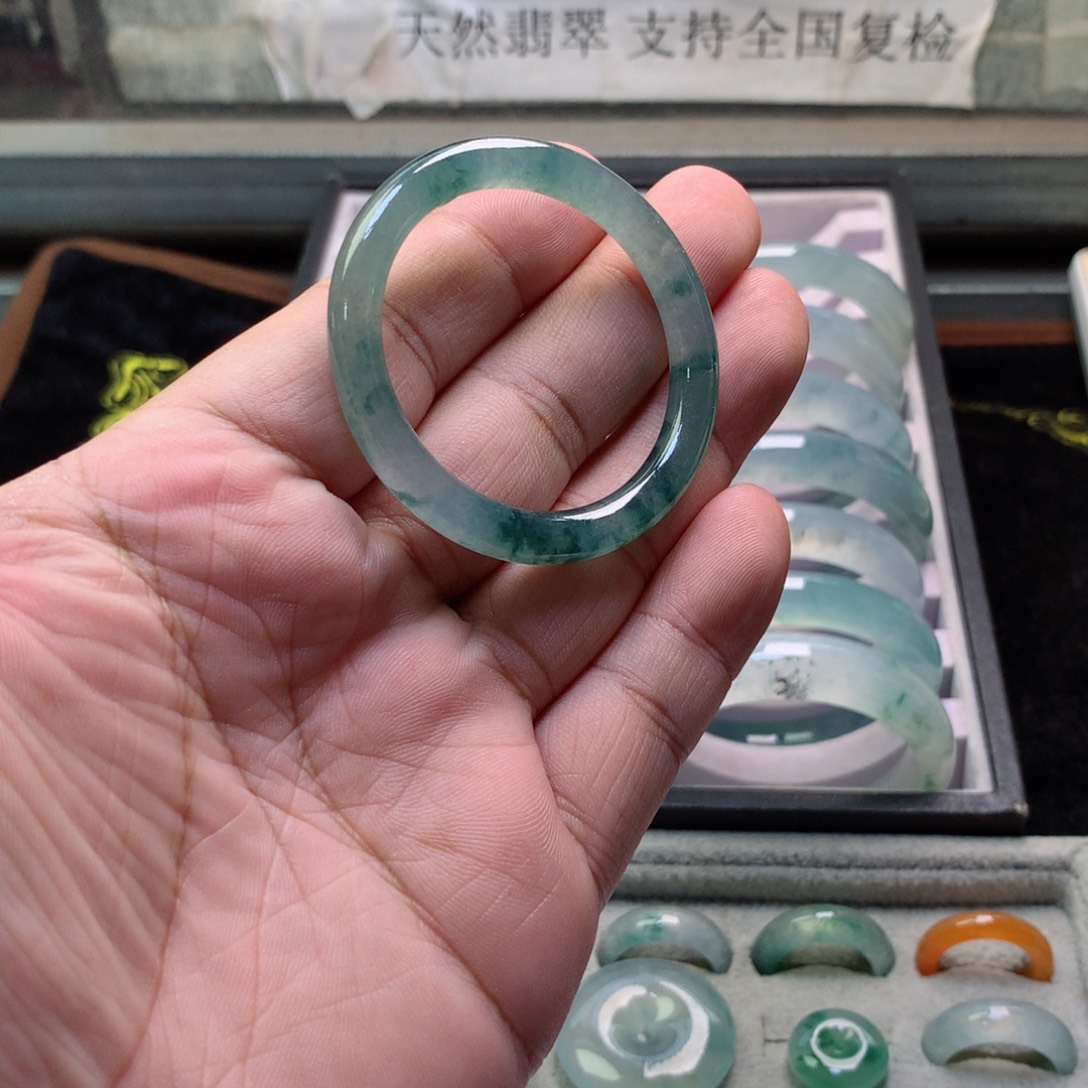 定制翡翠未镶嵌挂件