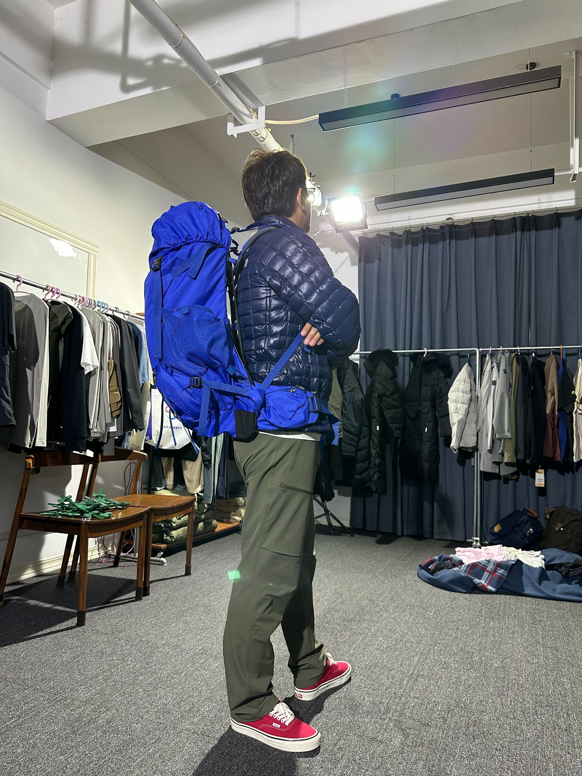户外徒步越野登山大容量防雨双肩背包背负男女款