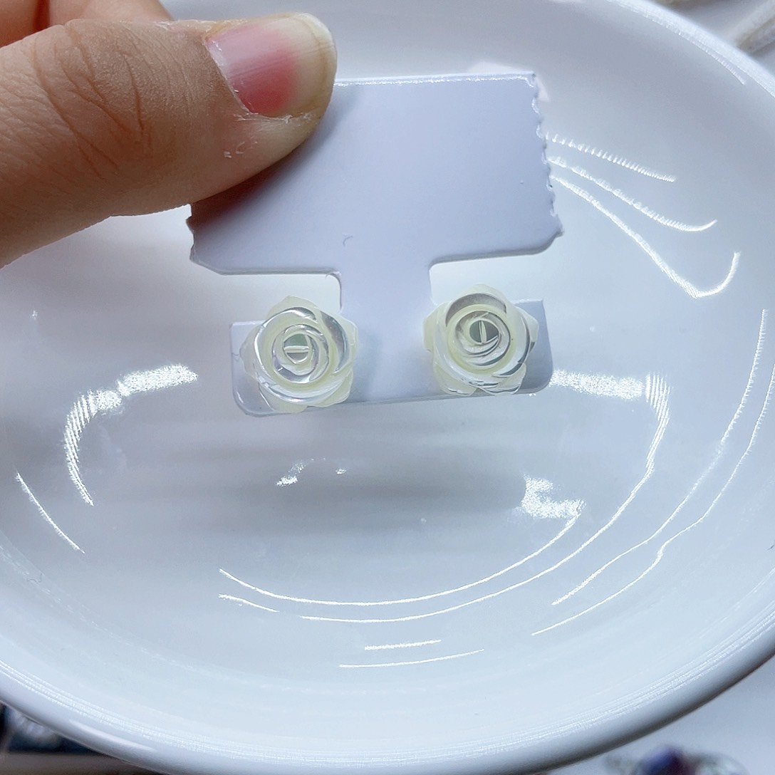 银S925镶嵌耳饰淡水珍珠