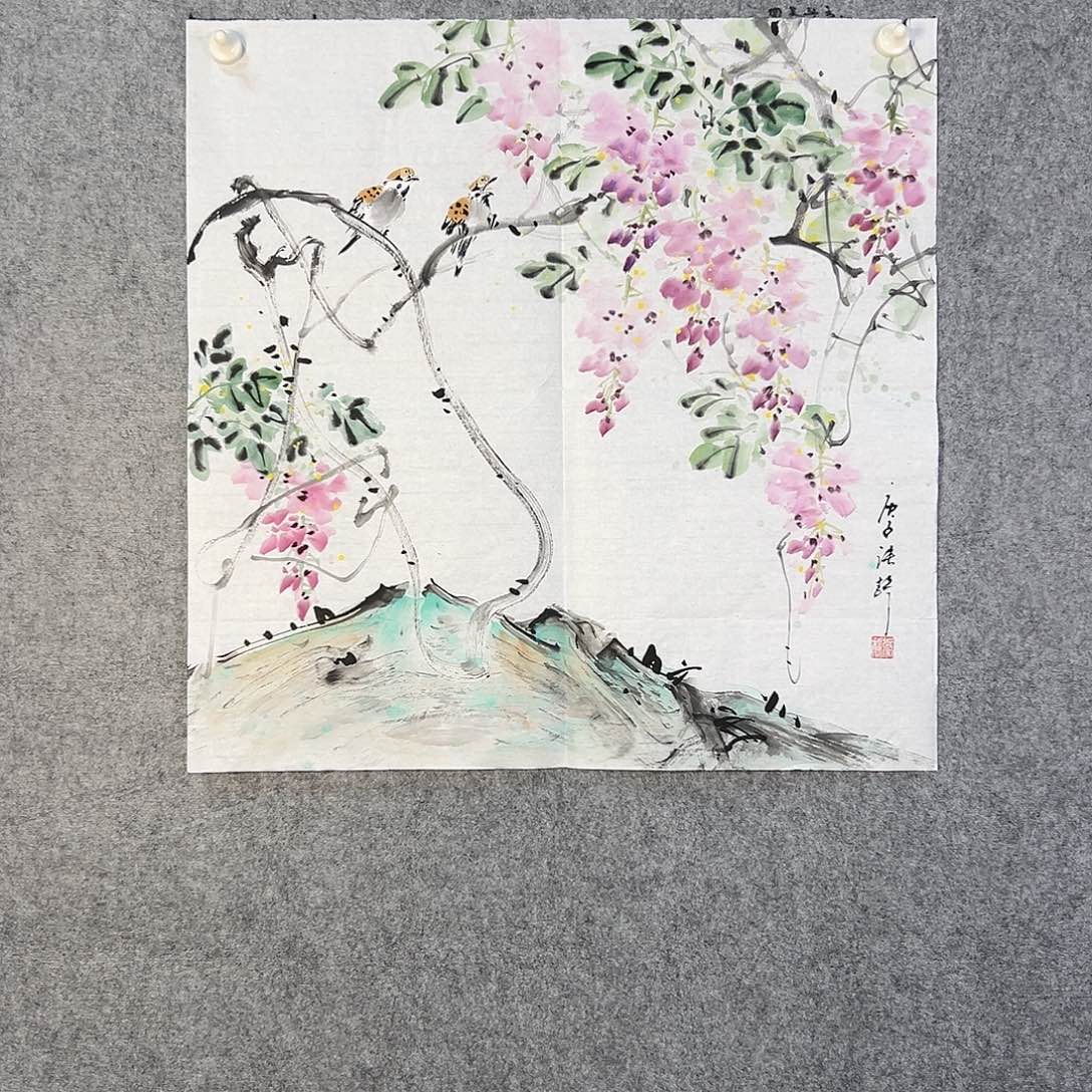 国画325 花鸟在树丛的中央是鸟