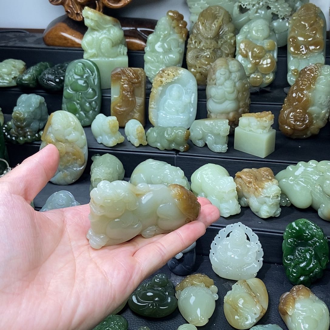 和田玉未镶嵌颈饰