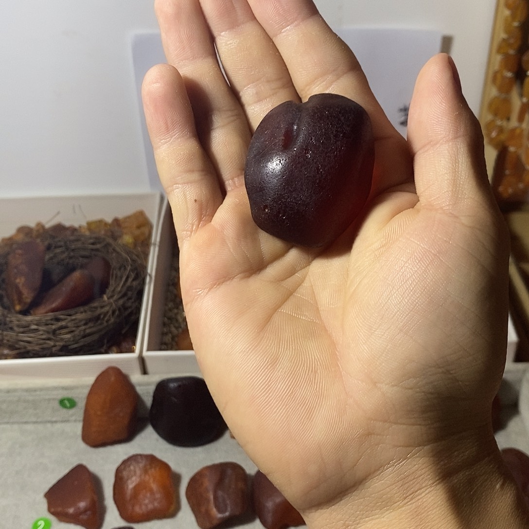 未镶嵌琥珀裸石鼠标型