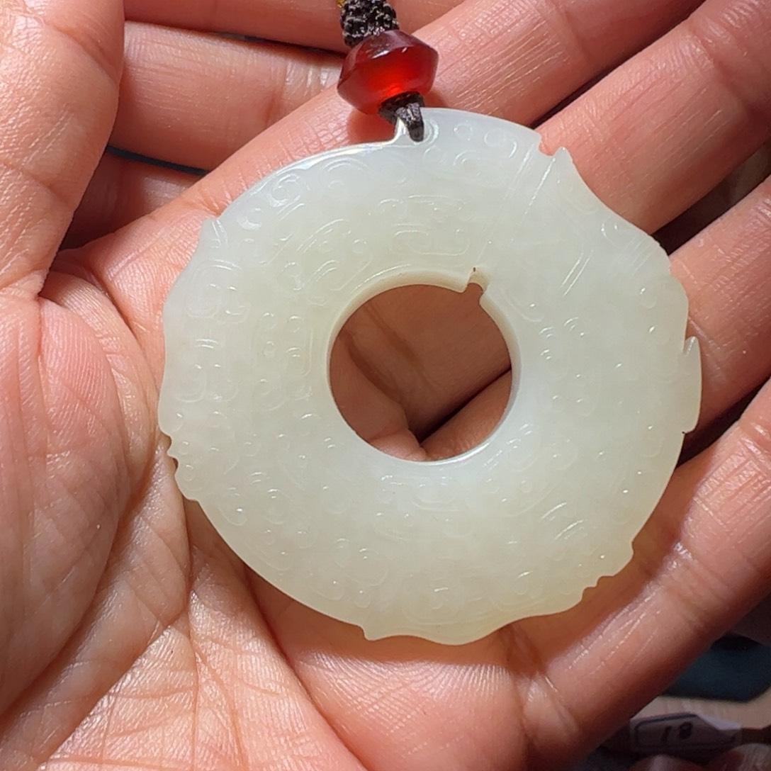 和田玉颈饰未镶嵌