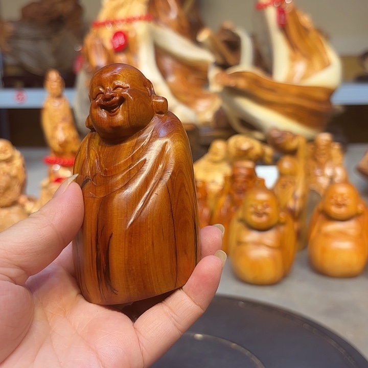 柏木太行崖柏弥勒佛