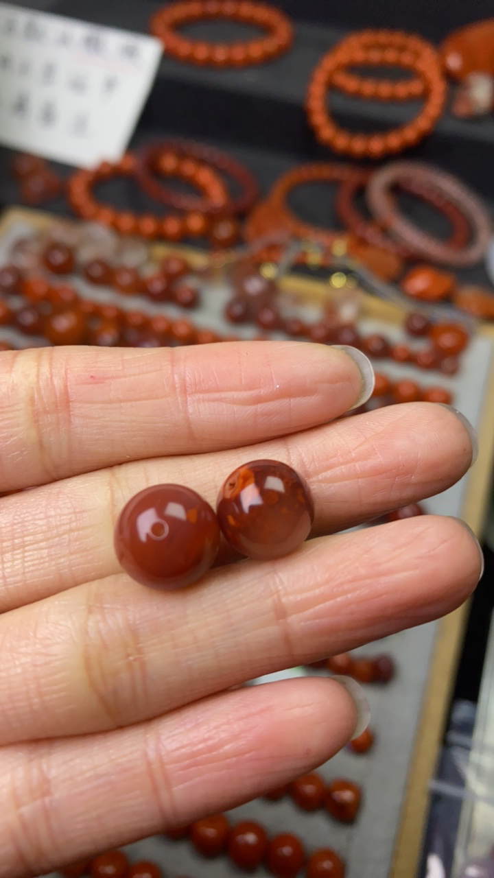 南红玛瑙圆珠一对11