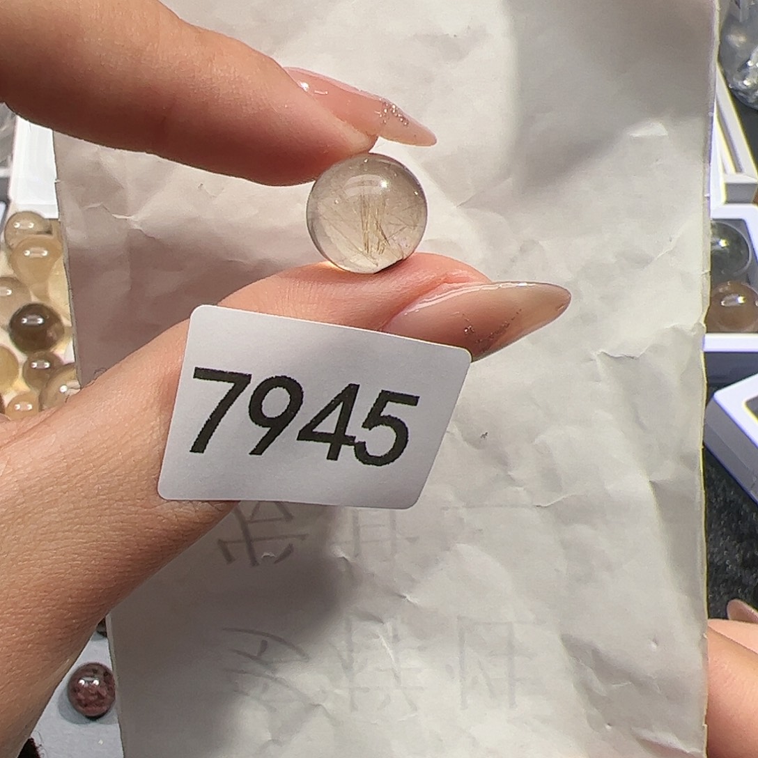 未镶嵌水晶大型摆件（非配饰）