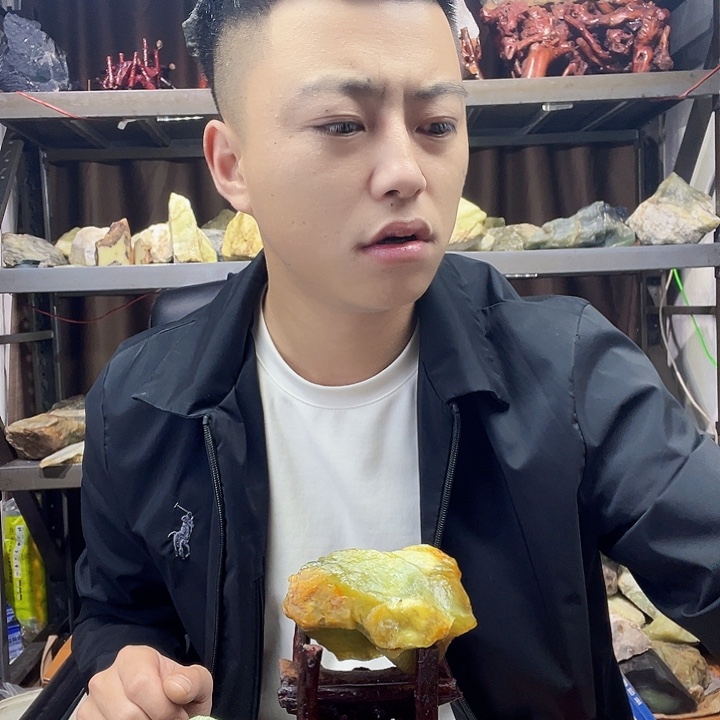 艮***道蛇纹石玉未镶嵌珠宝奇石7