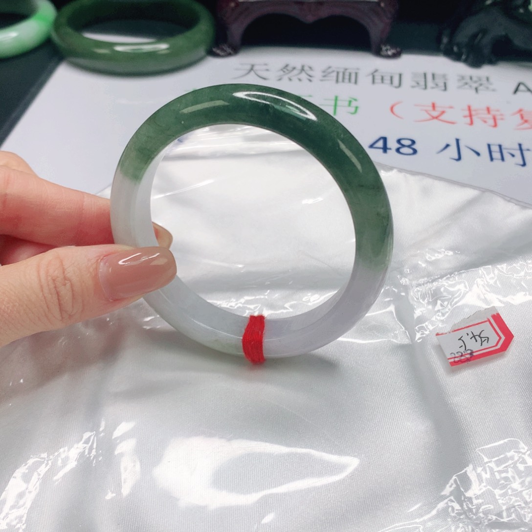 翡翠手镯未镶嵌缅甸天然A货翡翠