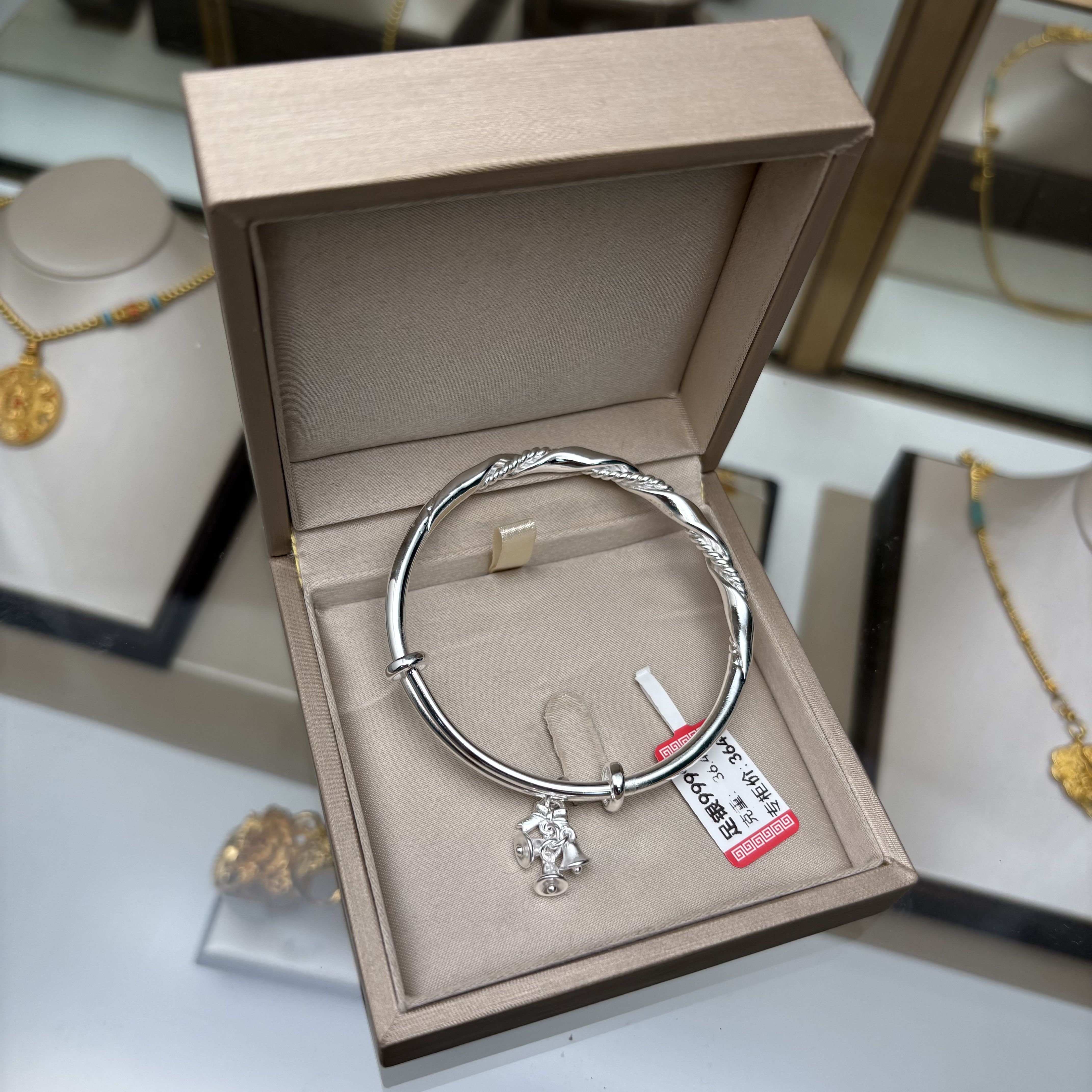 足银手镯 足银9999 风铃推拉手镯a47