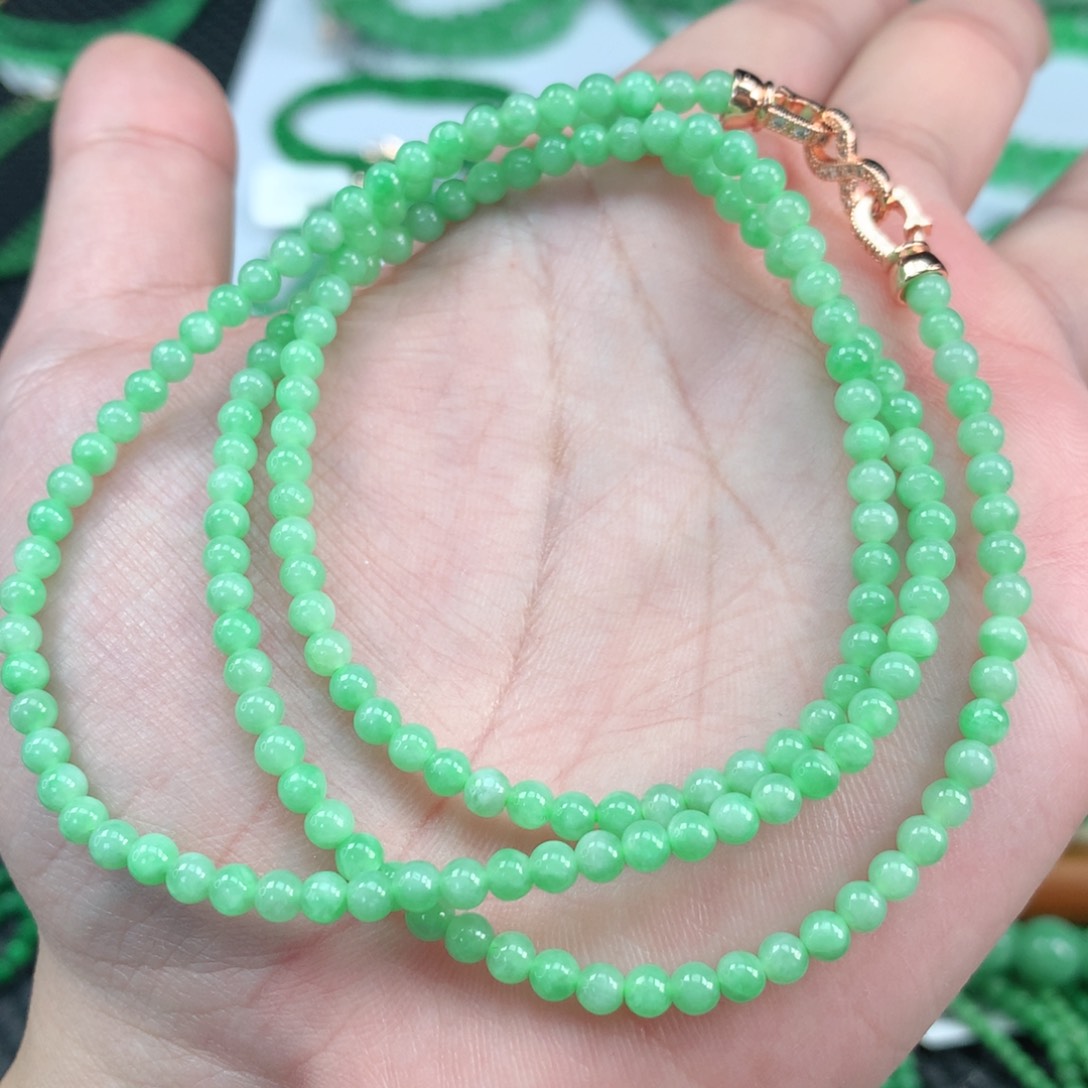 翡翠手链未镶嵌翡翠