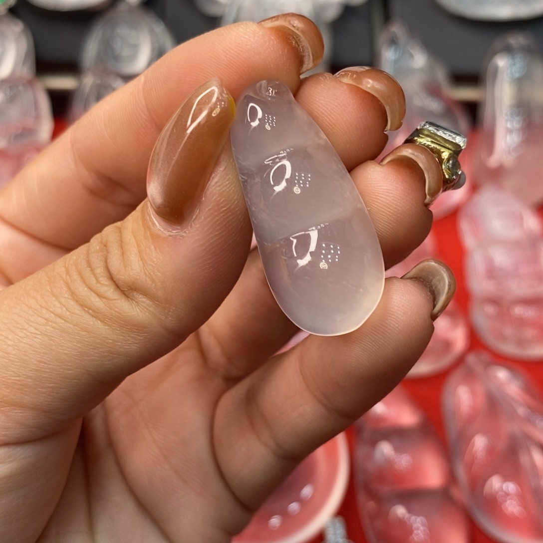 石英质玉未镶嵌吊坠