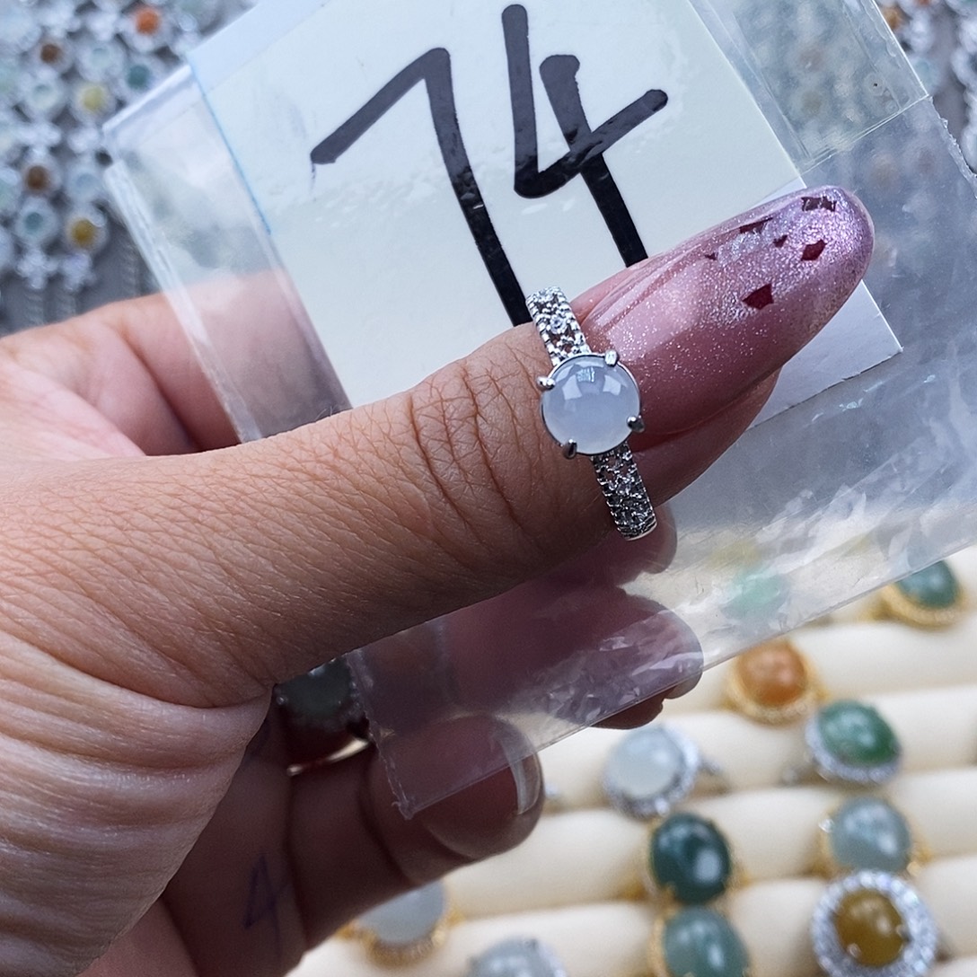 翡翠未镶嵌戒指缅甸