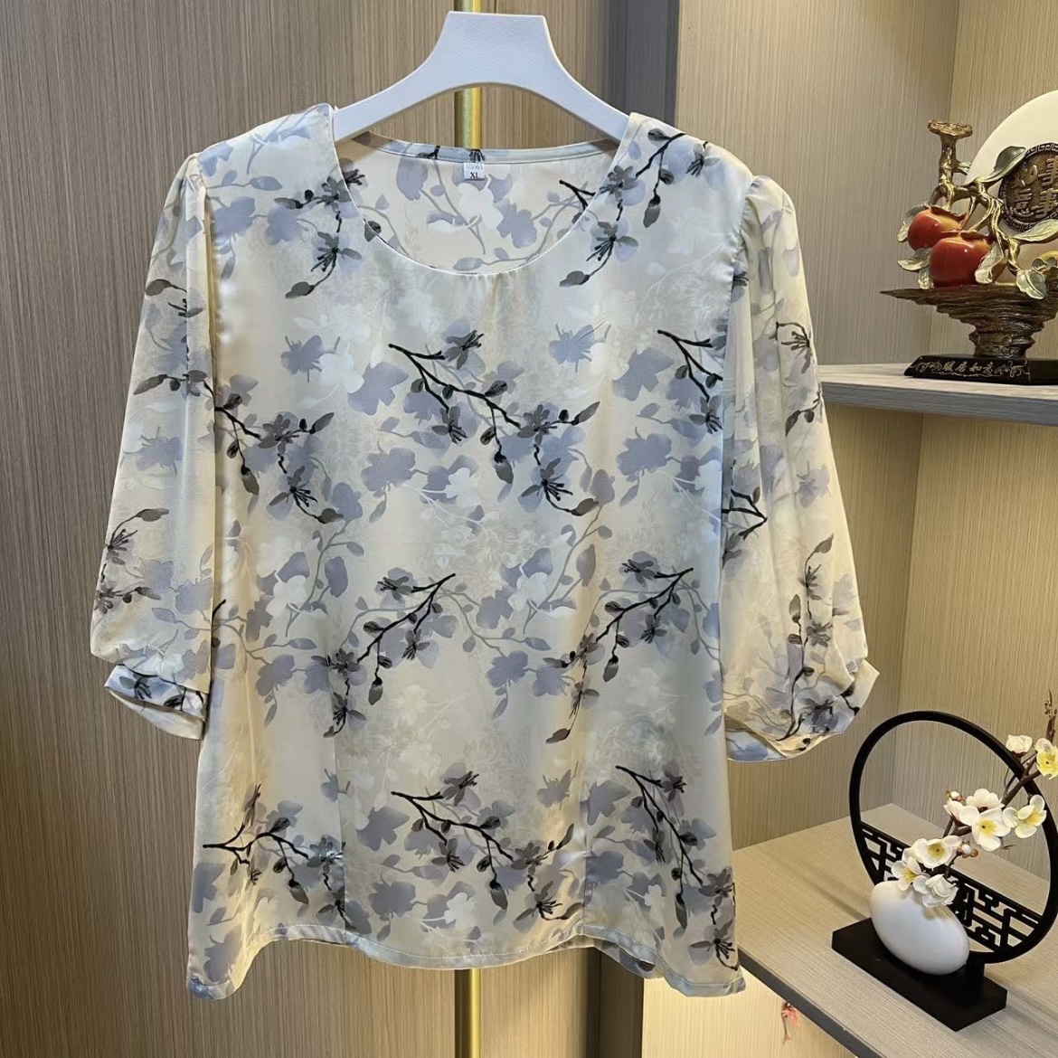 圆领淡色枝叶桃花中袖百搭气质时尚小衫    1802