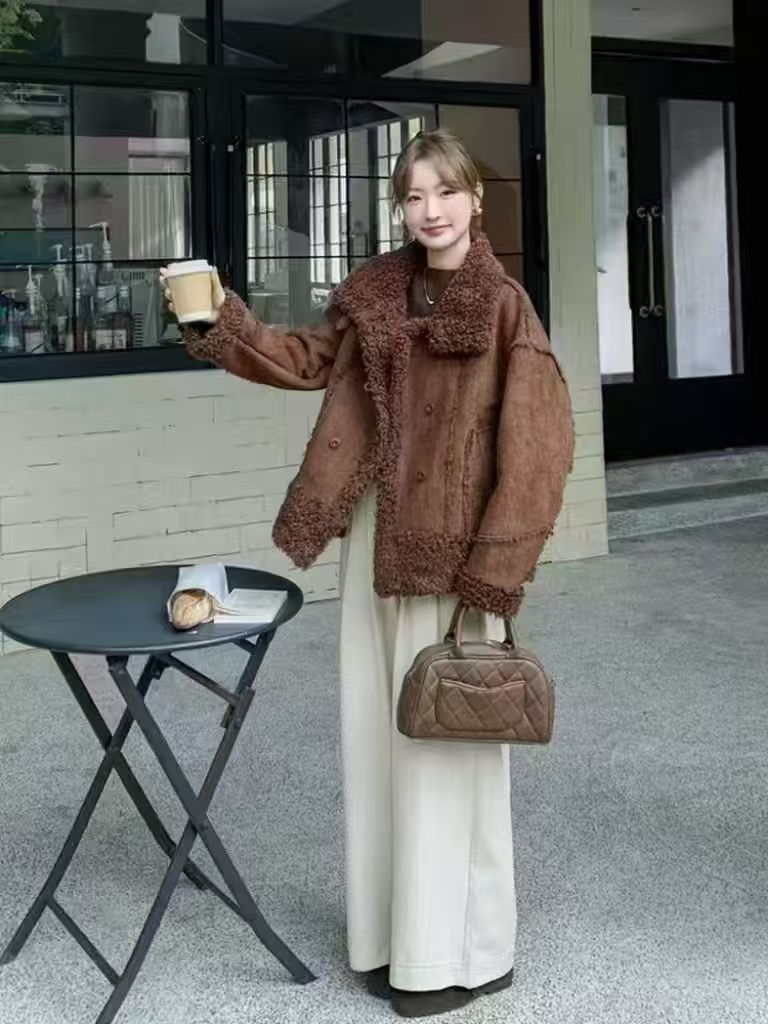 常规冬季女保暖长袖翻领短外套小香风女装韩版时尚9339