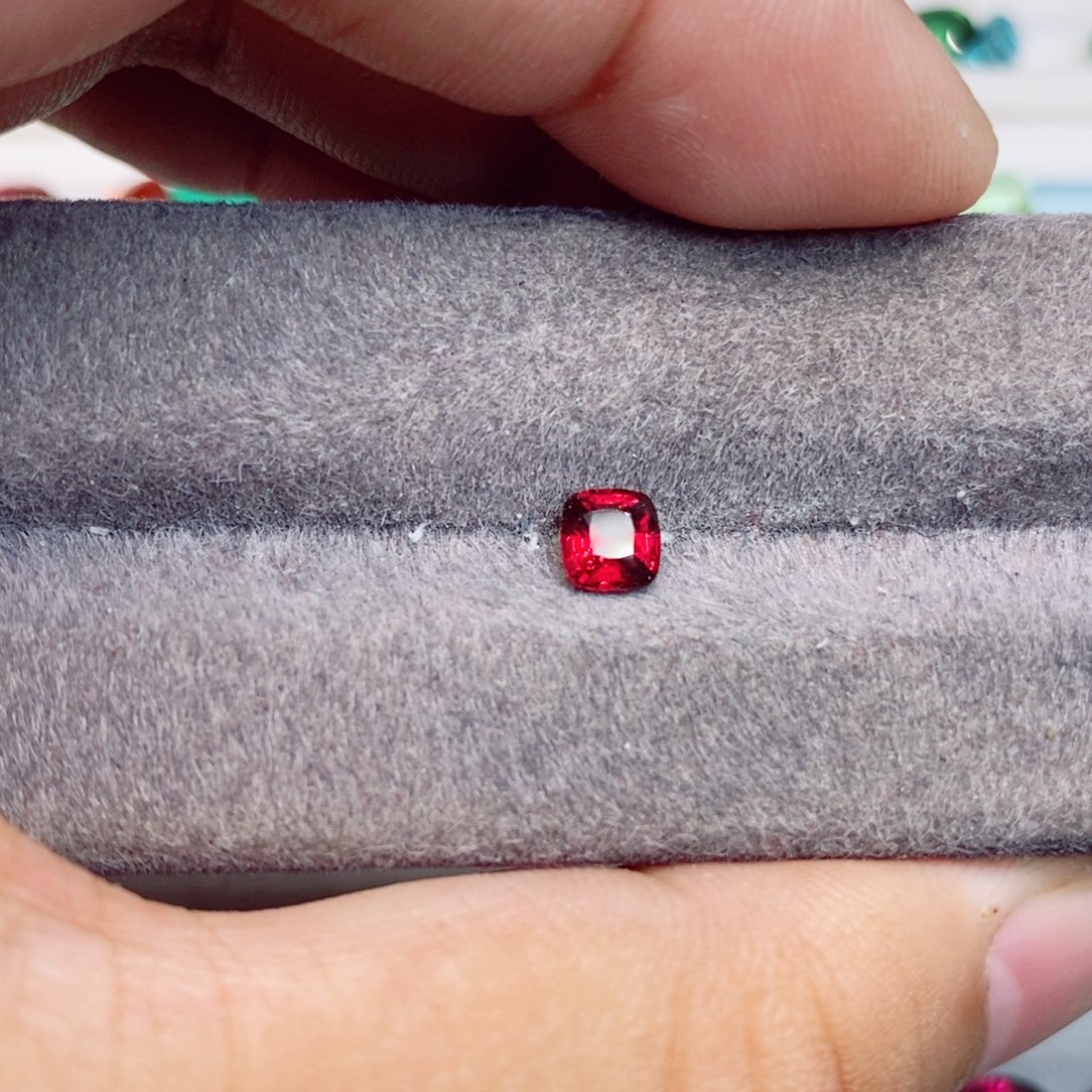 尖晶石裸石未镶嵌尖晶石62分