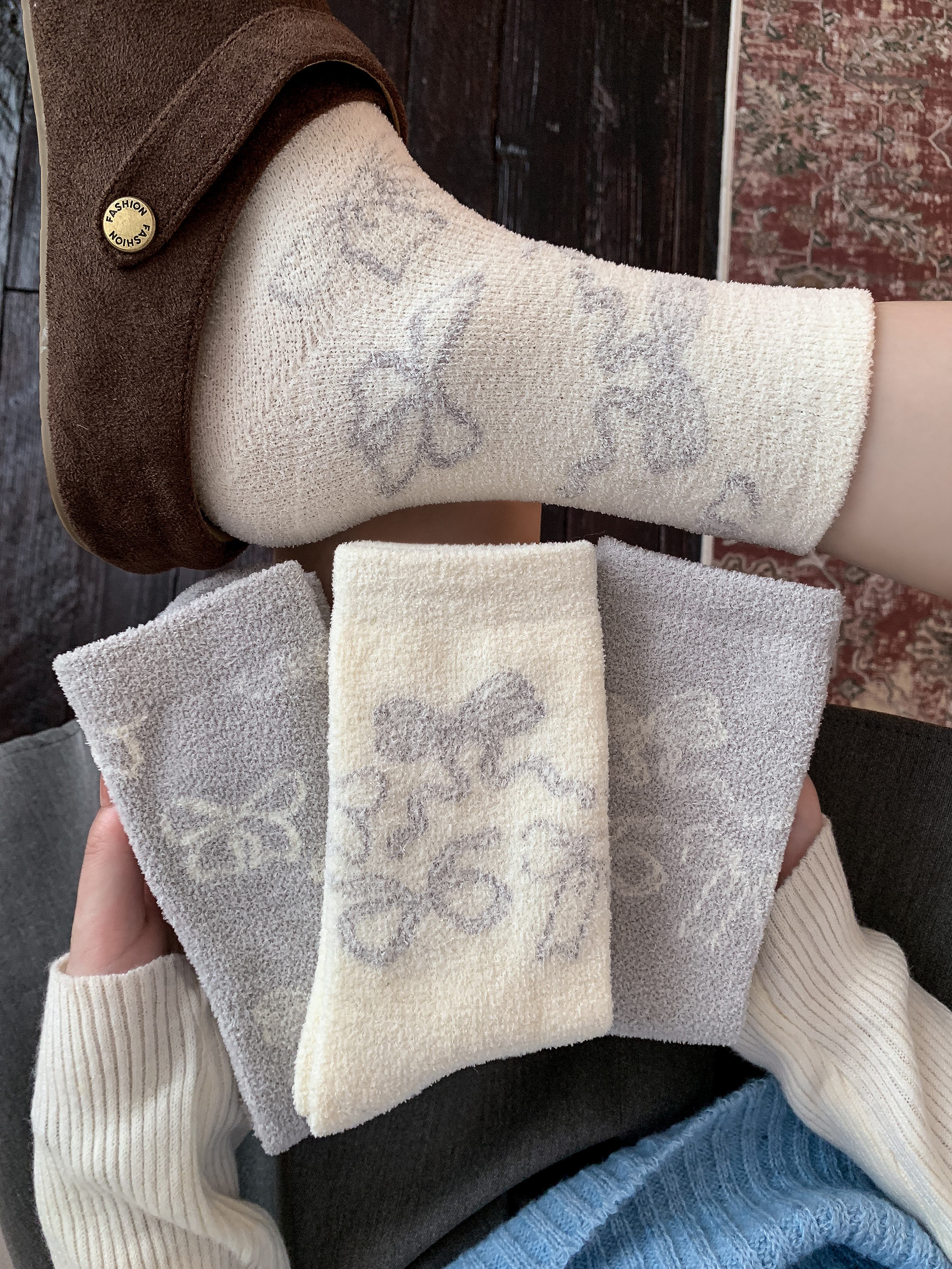 宝宝绒袜子女秋冬季加绒加厚中筒袜抗寒保暖月子袜居家睡眠地板袜