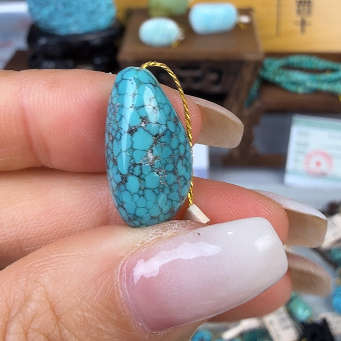 绿松石未镶嵌珠宝奇石