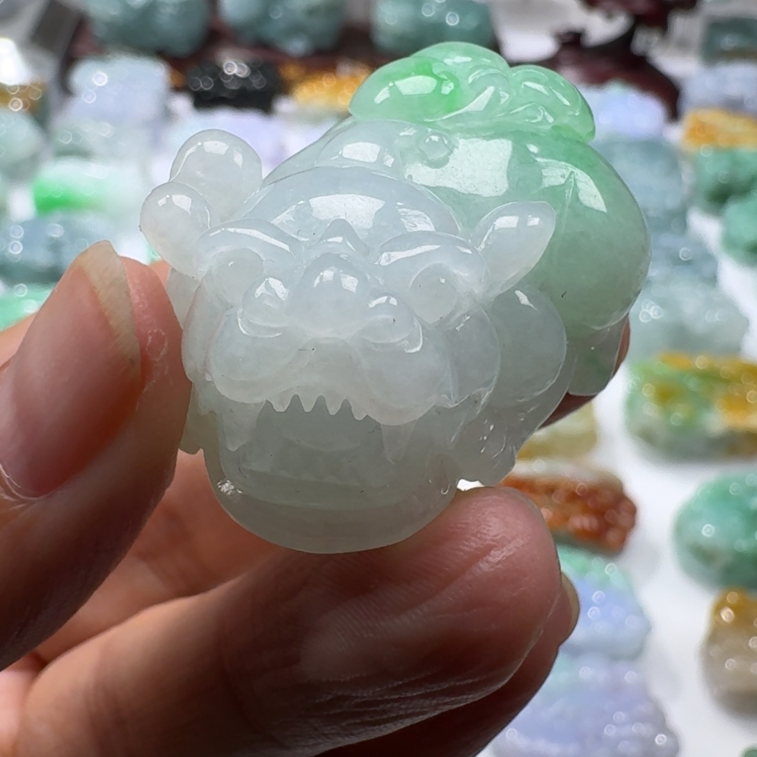 翡翠未镶嵌挂件貔貅