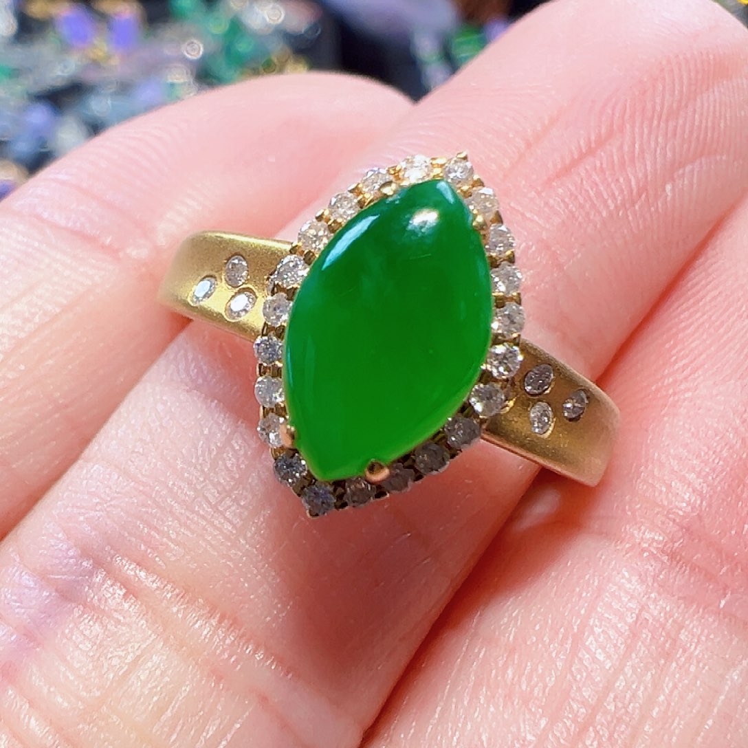 翡翠戒指18K金镶嵌签收后24小时鉴赏期