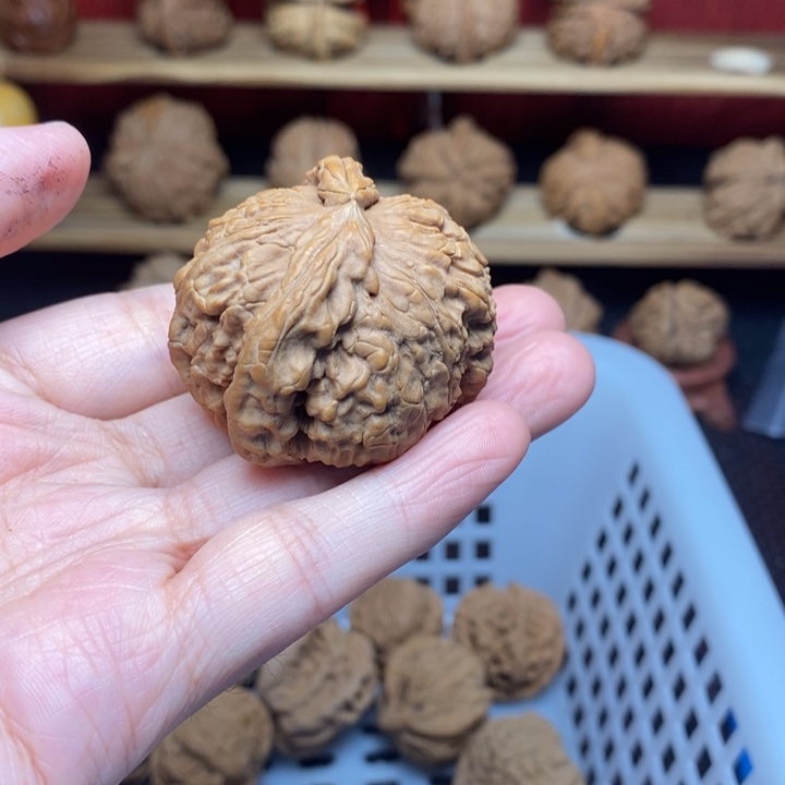 玉***成把件文玩核桃文玩