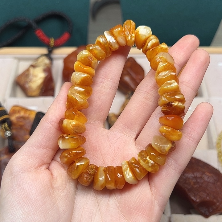 琥珀珠宝奇石未镶嵌