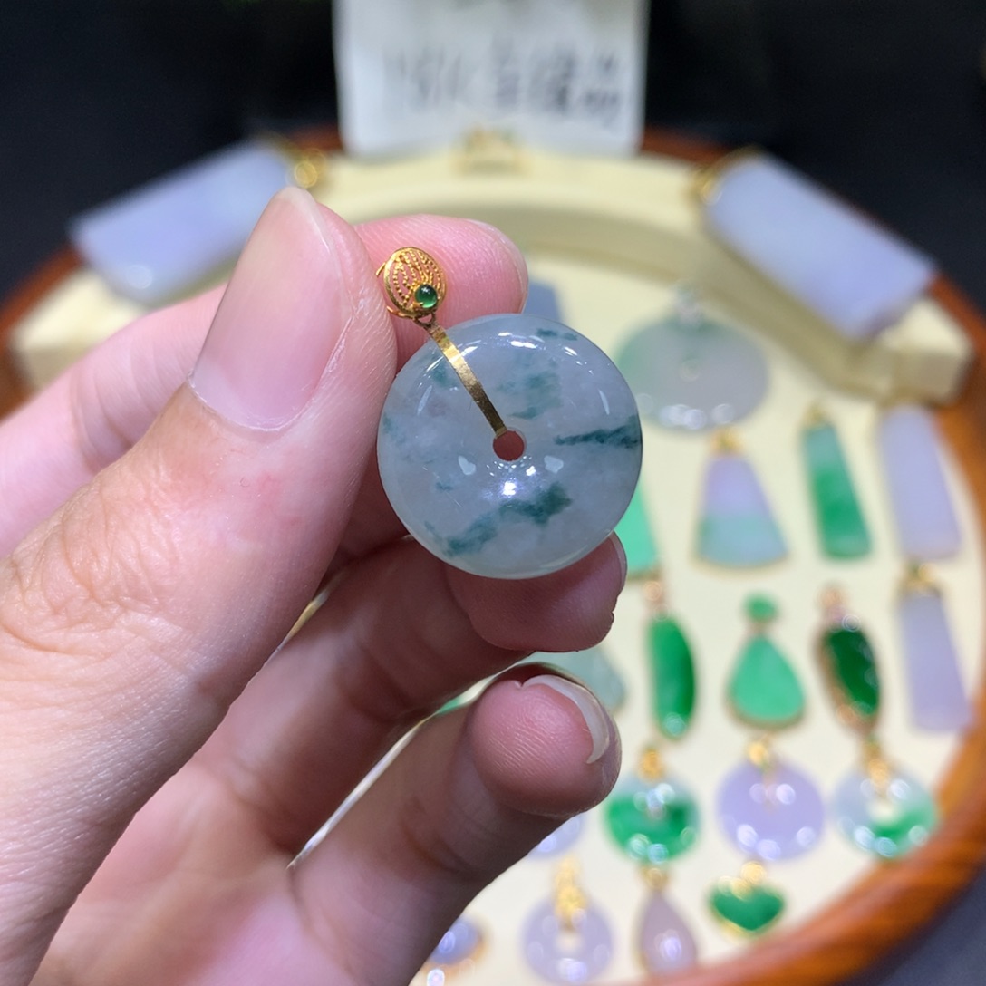 翡翠18K金镶嵌吊坠(不含链)