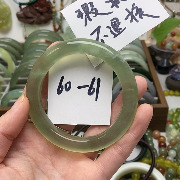 蛇纹石玉手镯未镶嵌12