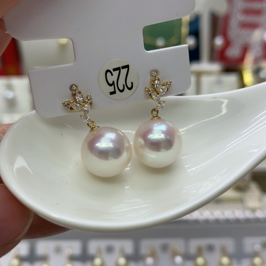 18K金镶嵌淡水珍珠耳饰